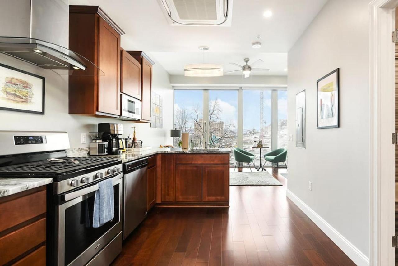 Hostwise Stays - The Washington At Chatham - Free Parking, Private Gym, Skyline Views! Pittsburgh Kültér fotó