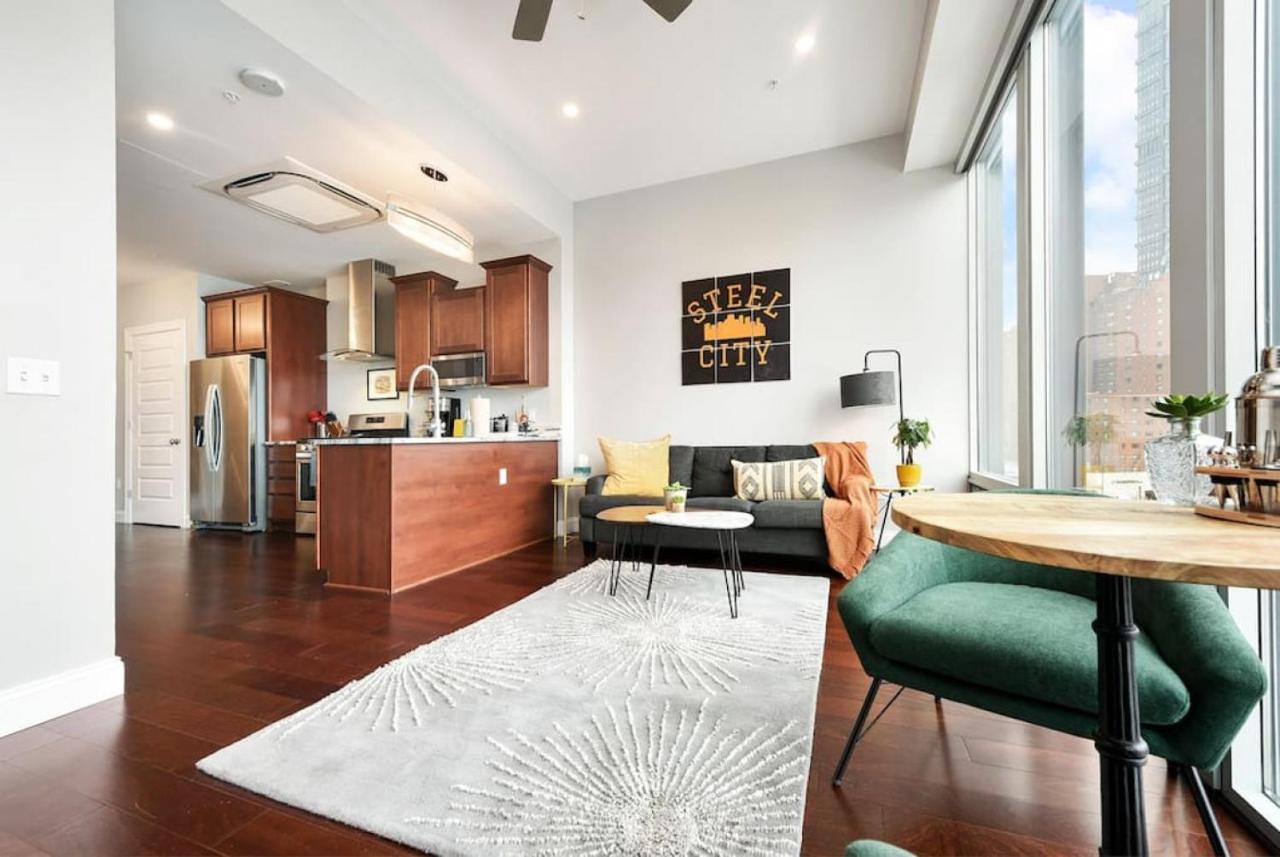 Hostwise Stays - The Washington At Chatham - Free Parking, Private Gym, Skyline Views! Pittsburgh Kültér fotó