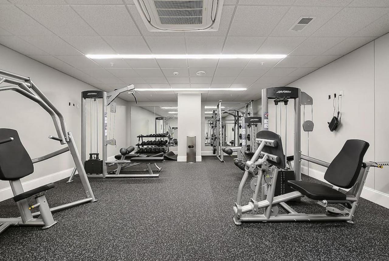 Hostwise Stays - The Washington At Chatham - Free Parking, Private Gym, Skyline Views! Pittsburgh Kültér fotó