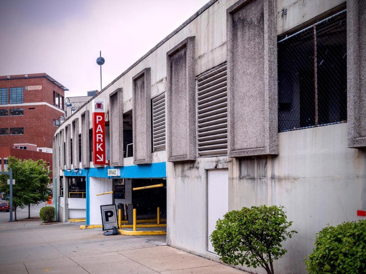 Hostwise Stays - The Washington At Chatham - Free Parking, Private Gym, Skyline Views! Pittsburgh Kültér fotó